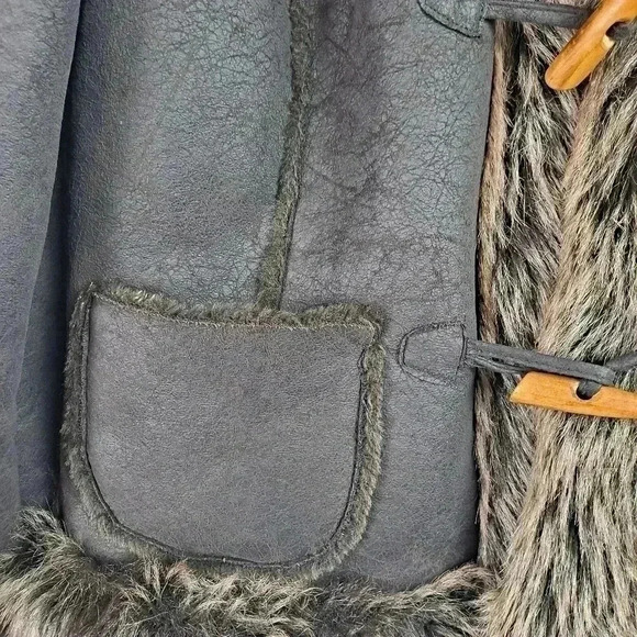 New York Classic Faux fur Jacket Size Medium - Picture 6 of 13